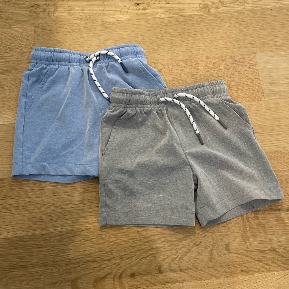 Vineyard Vines toddler boys performance shorts, size 3
